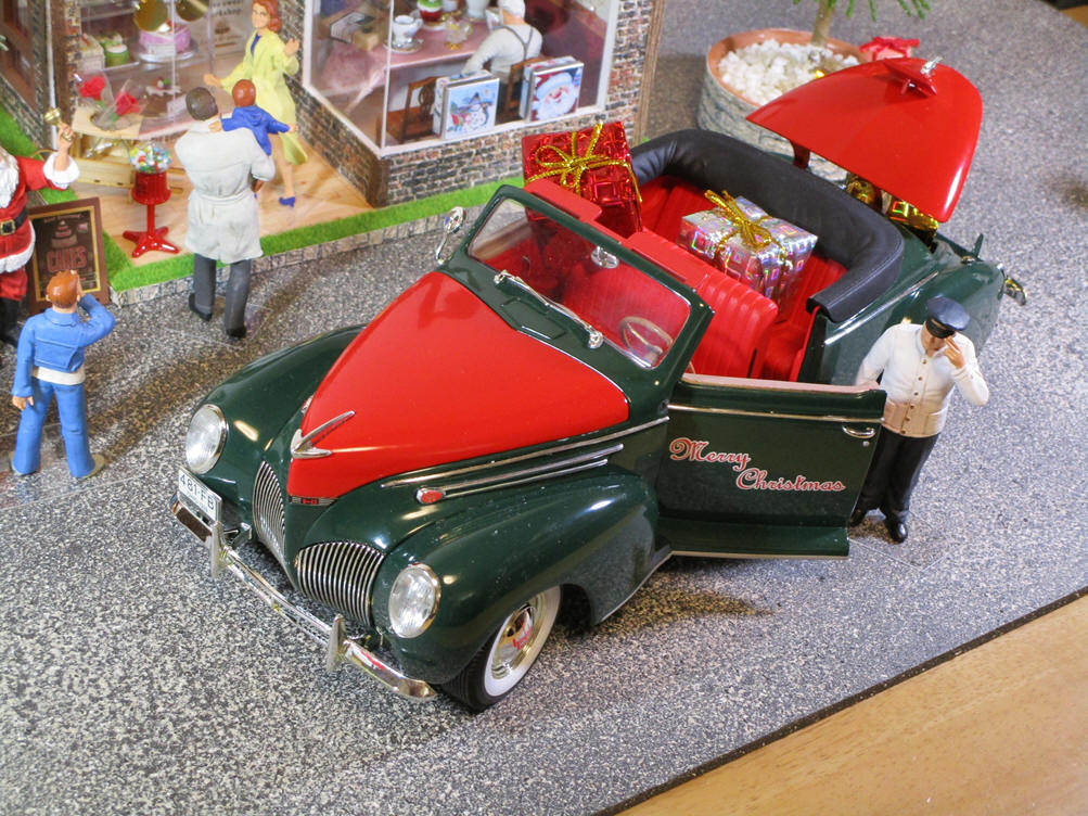 Lincoln Zepher in Christmas color