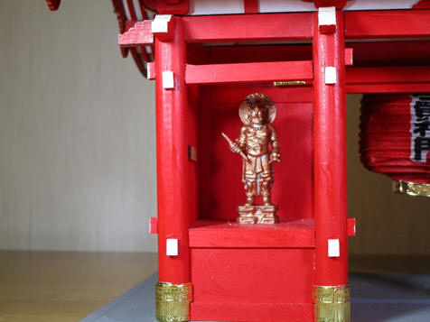 Ten-Ryu at kaminari Mon Gate