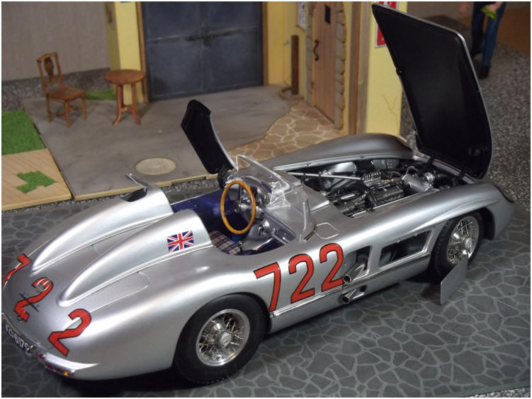 Striking details of CMC 1/18 Mercedes Benz 300 SLR 1955.