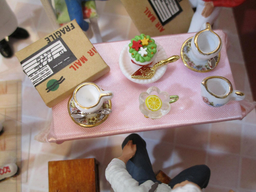 Christmas present, cake and tea cup
